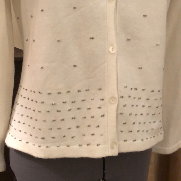 Liz Claiborne Silver Bugle Beaded Ivory Cardigan Size SP - Picture 3 of 8